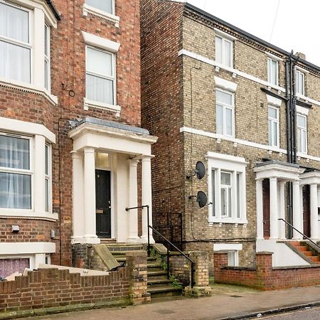 Free Parking, 2 Beds,Close To Train Station Bedford Exterior photo